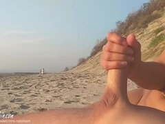 Leie, Strand, Grosse titten, Blasen, Vollbusig, Spermaladung, Flashen, Natürlichen titten