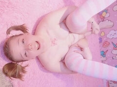 Mignonne, Fille, Conversation vulgaire, Fait maison, Seins naturels, Rasée, Solo, Adolescente