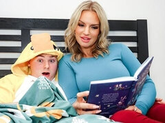 Dormitorio, Culo grande, Verga grande, Tetas grandes, Rubia, Mamada, Madres para coger, Tetas