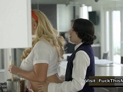 Любители, Большая жопа, Большой член, Минет, Семяизвержение, Мамочка, Испанки, Студентка