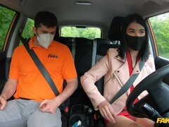 Arsch, Braunhaarige, Auto, Kehlenfick, Behaart, Hd, Pov, Titten