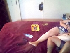 Pieds, Doigter, Petite femme, Chatte, Fumer, Spandex, Jarretelles, Sous la jupe