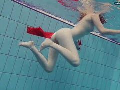 Libuse underwater slut naked body