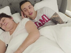 Amateur, Grosse bite, Plantureuse, Mamie, Poilue, Mature, Mère que j'aimerais baiser, Chatte