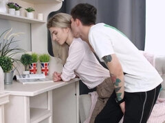 ブロンド, バック, 彼女, キス, ロシア人, ガリガリ, ティーン, オッパイの