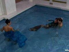 Брюнетки, В одежде, Женщины, Натуральные, Голышом, Рыжие, Сиськи, Под водой