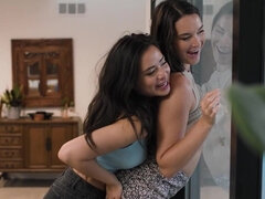 Asiático, Culo grande, Tetas grandes, Morena, Rostro sentado, Hembra, Lesbiana, Orgasmo