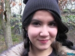 18 ans, Gros cul, Brunette brune, Argent, Seins naturels, De plein air, Pov, Nénés