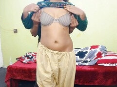 Tante, Stel, Man, Indisch, Masturbatie, Moeder die ik wil neuken, Stiefmoeder, Kousen