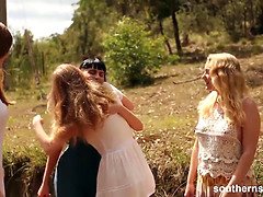 Amateur, Tetas naturales, Nudista, Al aire libre, Coño, Afeitado, Sexo soft, Tetas