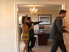 Blasen, Braunhaarige, Doppelpenetration, Gruppe, Latina, Rasiert, Jungendliche (18+), Titten