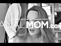 Grote lul, Pijpbeurt, Bruinharig, Sperma shot, Sportzaal, Handbeurt, Hardcore, Latijnse vrouw