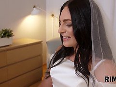 Leane Lace licks her groom's ass before the wedding, then takes a hot facial