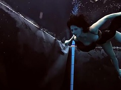 美女, フェティッシュ, プール, ポルノスター, 公共, 一人, ティーン, 水中