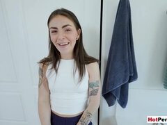 Grosser schwanz, Blasen, Geile alte tussi, Handjob, Zierlich, Pov, Dürr, Stiefmutter