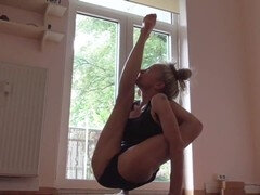 Zichtbare schaamlippen, Voeten