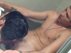 Amateur, Grosse bite, Couple, Tir de sperme, Gorge profonde, Première fois, Homosexuelle, Branlette thaïlandaise