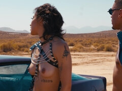 Tetas grandes, Amarrada, Estilo perrito, Pajear, Al aire libre, Perforación, Tatuaje, Tetas