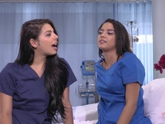 Поцелуи, Лизание, Крошечные, Пирсинг, Киски, Игрушки, Униформа, Вибратор