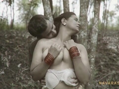 Gros seins, Brunette brune, Plantureuse, Tir de sperme, Branlette thaïlandaise, Hard, Indienne, Seins naturels