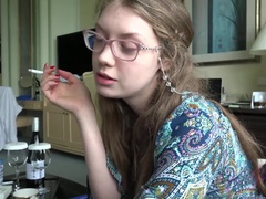 Amateur, Sucer une bite, Robe, Petite amie, Fumer, Gicler, Nénés, Mouillée