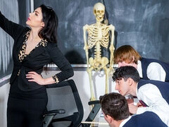 18 летние, Большой член, Большие сиськи, Минет, Собачьи, Групповуха, Тощие, Молоденькие