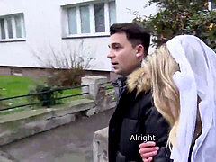 Europees, Moeder die ik wil neuken, Realiteit, Bruiloft