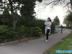 Gros seins, Noire, Sucer une bite, Tir de sperme, Argent, Pov, Public, Réalité