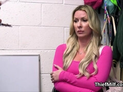 Leie, Grosse titten, Blondine, Vollbusig, Geile alte tussi, Milf, Büro, Realität