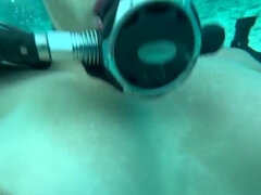 Amerikanisch, Grosser kitzler, Grosse titten, Hd, Muskel, Muschi, Rau, Unter wasser