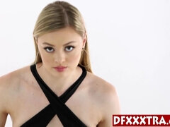 18 años, Culo grande, Verga grande, Rubia, Interracial, Masturbación, Al aire libre, Adolescente