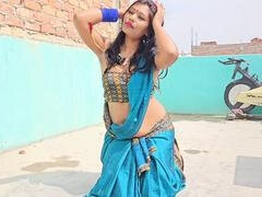 18 jaar, Tante, Badkamer, Auto, Universiteit, Indisch, Vrijster, Secretaresse