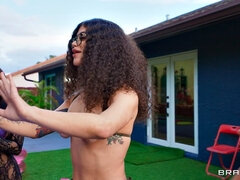 Bikini, Rubia, Estilo perrito, Al aire libre, Fiesta, Coño, Tatuaje, Hilo dental