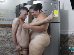 素人, 叔母, バイセクシャル, 自家製, キッチン, ラティーナ, 熟年, 淫乱熟女