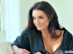 Arschlecken, Grosse titten, Blasen, Erstes mal, Lesbisch, Stiefmutter, Jungendliche (18+), Titten