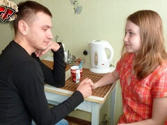 Blondine, Blasen, Gehörnter ehemann, Fetisch, Lecken, Russisch, Rasiert, Jungendliche (18+)