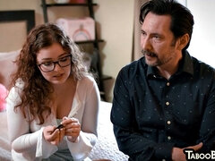 Enthousiasteling, Bizar, Pijpbeurt, Natuurlijke tieten, Klein, Softcore pornografie, Kousen