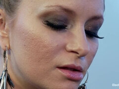 Raven Rockette, Fresh Electro Meat!