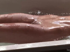 Yanna Hot Bath