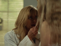 Жопа, Грудастые, Ноги, Фетиш, Поцелуи, Лизание, Киски, Сиськи