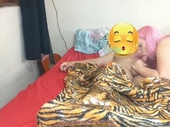 18 jaar, Enthousiasteling, Kont naar mond, Grote kont, Sperma in mond, Jurk