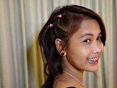Asiatique, Sucer une bite, Hard, Public, Rasée, Adolescente, Thaïlandaise, Nénés