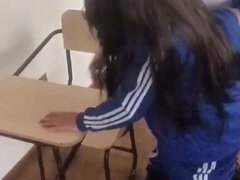 18 ans, Gros cul, Mixte, Mignonne, Énorme, Indienne, Innocente, Fille latino