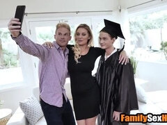 Blasen, Hochschule, Familie, Milf, Mutti, Stiefmutter, Student, Titten