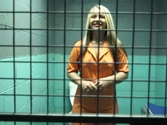 Gros cul, Gros seins, Plantureuse, Humiliation, Prisonnier, Mère que j'aimerais baiser, Punition, Jouets