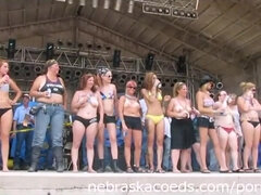 Enthousiasteling, Kleren uit, Gek, Groep, Hd, Huisgemaakt, Naakt, Buiten