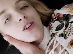 Rubia, Condón, Bragas, Pequeña, Pov, Tabú, Tatuaje, Adolescente