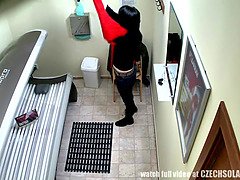 Amateur, Brunette brune, Doigter, Masturbation, Chatte, Solarium, Solo, Voyeur