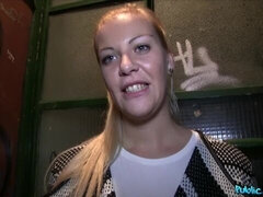 18 jahre, Grosser arsch, Grosser schwanz, Blasen, Hundestellung, Geld, Jungendliche (18+), Titten