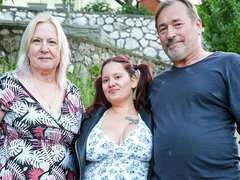 Wohlbeleibte schöne frauen, Grosser arsch, Grosse titten, Blasen, Pummelig, Hundestellung, Frau frau mann, Titten